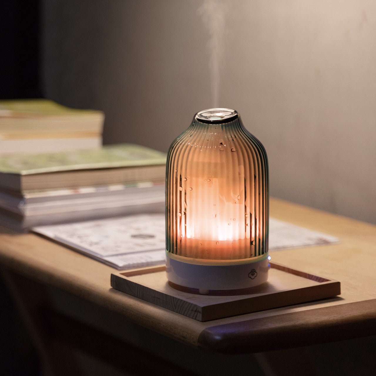 Fountain Grey Grooved Glass Ultrasonic Diffuser with Timer, On/Off Switch and LED Fountain Grey Grooved Glass Ultrasonic Diffuser with Timer, On/Off Switch and LED