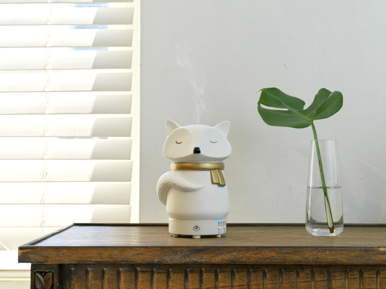 Snow Fox Modern Ceramic Aroma Diffuser and LED Air Humidifier Snow Fox Modern Ceramic Aroma Diffuser and LED Air Humidifier