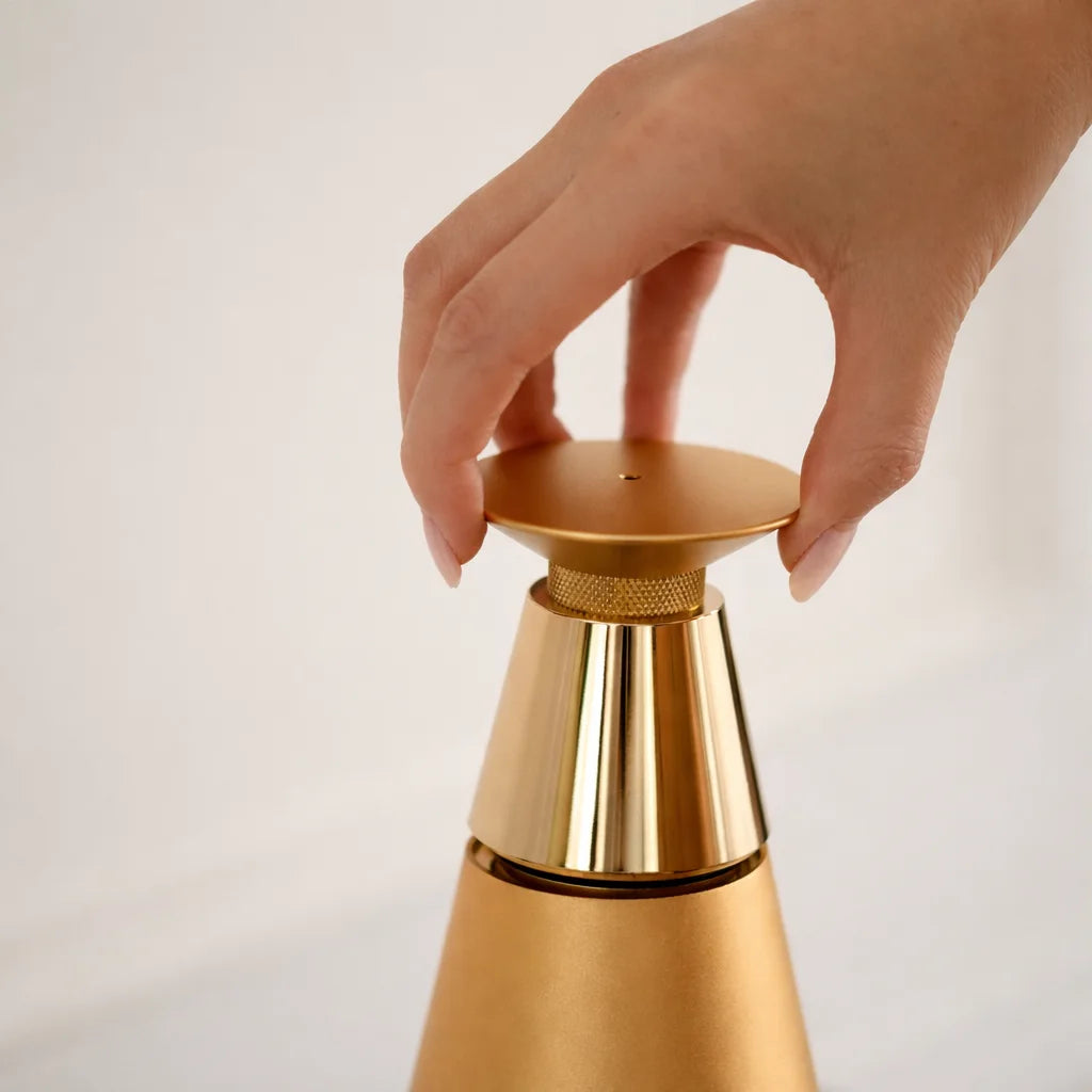 Lighthouse – a wireless smart aroma diffuser with battery, Bluetooth and LED lighting